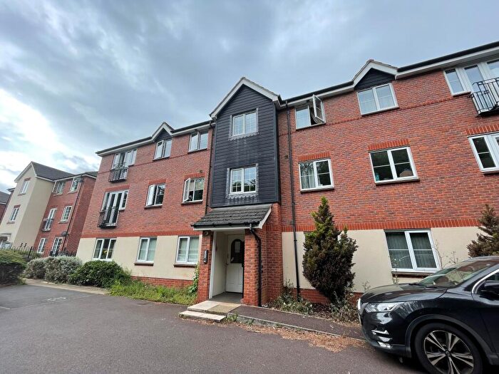 2 Bedroom Flat To Rent In Stavely Way, Gamston, NG2