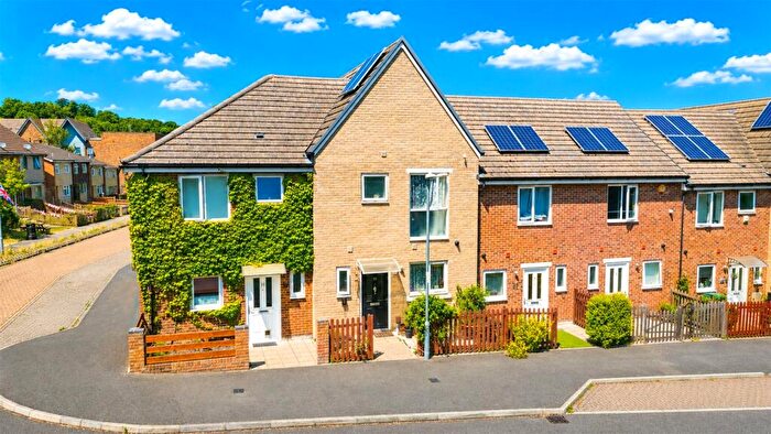 3 Bedroom Terraced House For Sale In Leven Street, Reading, Berkshire, RG30