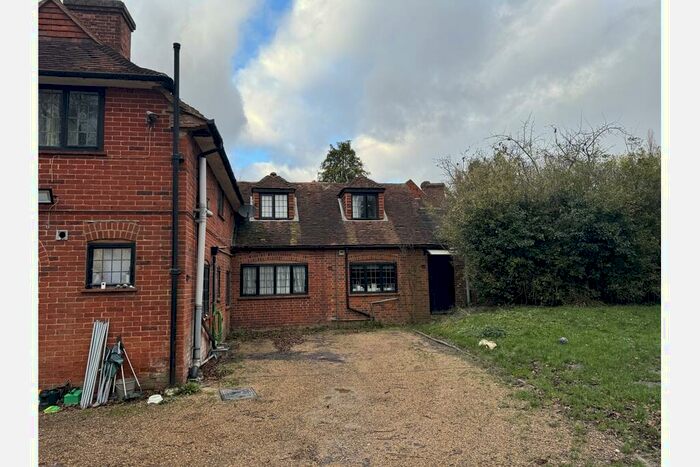 3 Bedroom Semi-Detached House To Rent In Woking Road, Jacobs Well, Woking, GU4