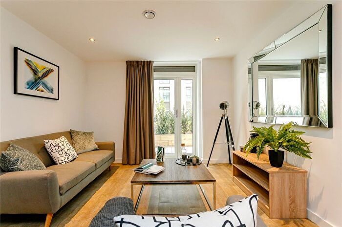 2 Bedroom Flat To Rent In Allegro, Exchange Square, The Priory Queensway, Birmingham, West Midlands, B4