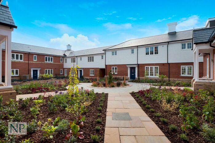 3 Bedroom Mews For Sale In Wakes Hall Park, CO6