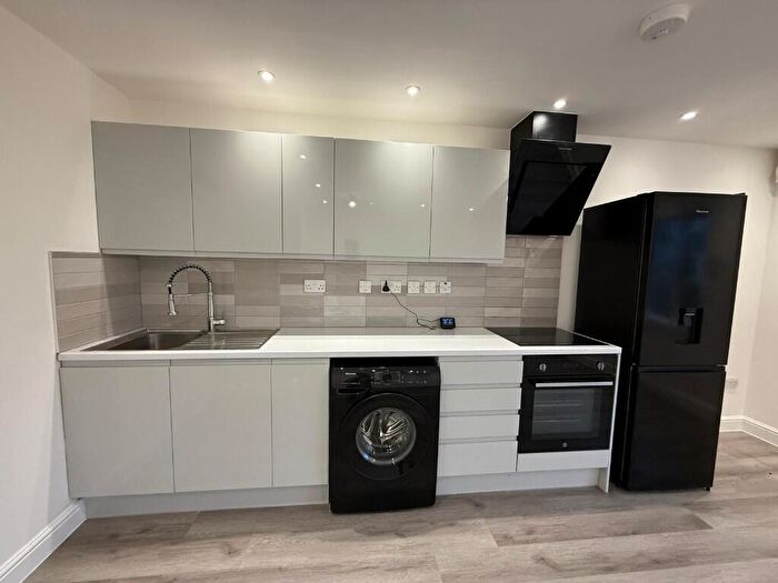 1 Bedroom Ground Maisonette To Rent In Copperfield, Chigwell, Essex, IG7