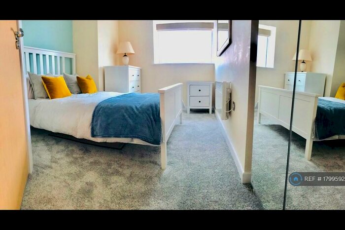 2 Bedroom Flat To Rent In Albion St, Leeds, LS2