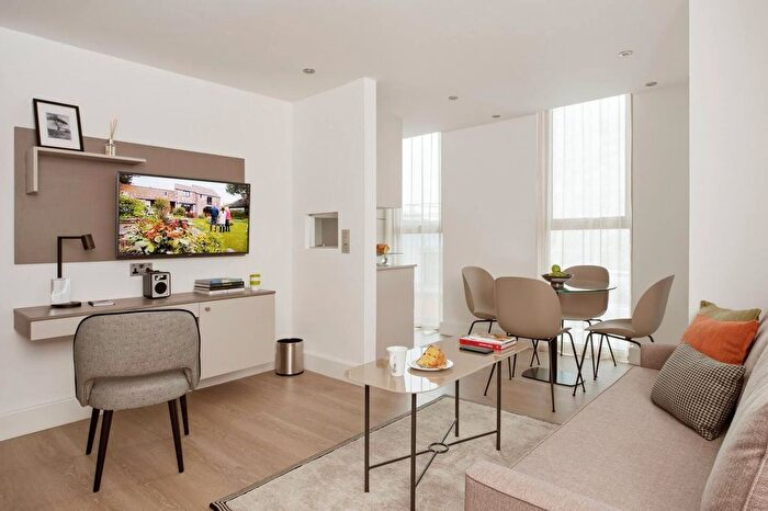 2 Bedroom Flat To Rent In City Of London, EC4A