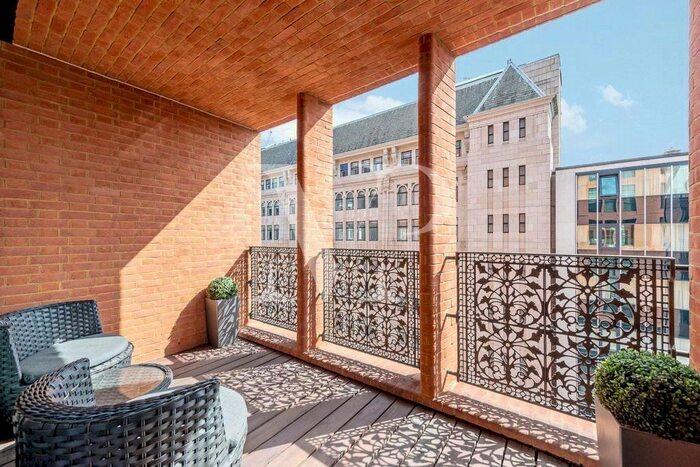 3 Bedroom Flat To Rent In Artillery Row, London, SW1P