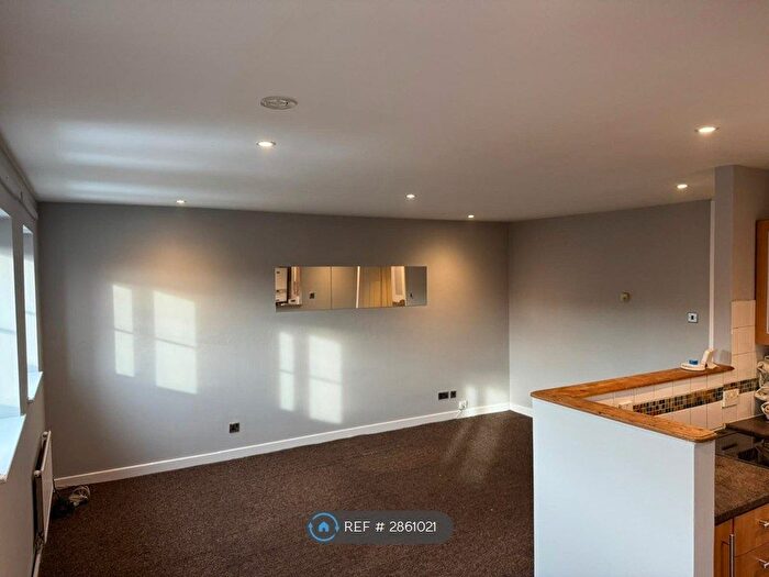 2 Bedroom Flat To Rent In Grosvenor Court, Wellington, Telford, TF1