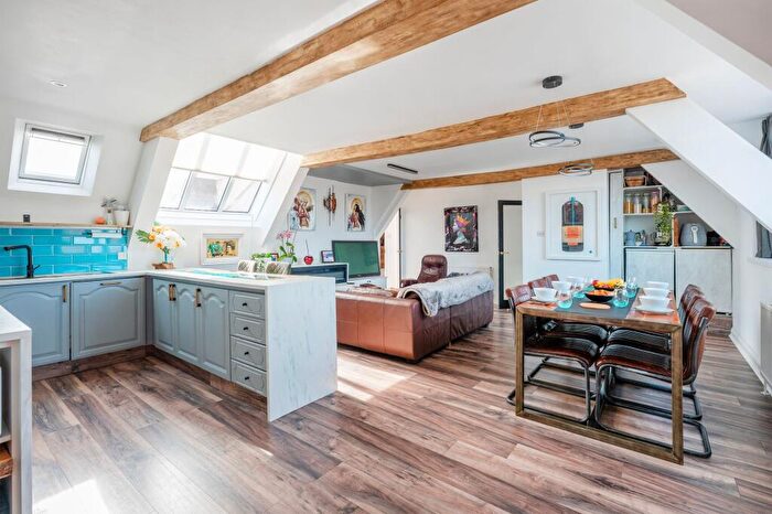 3 Bedroom Apartment To Rent In Station Road, Station Road, NR26