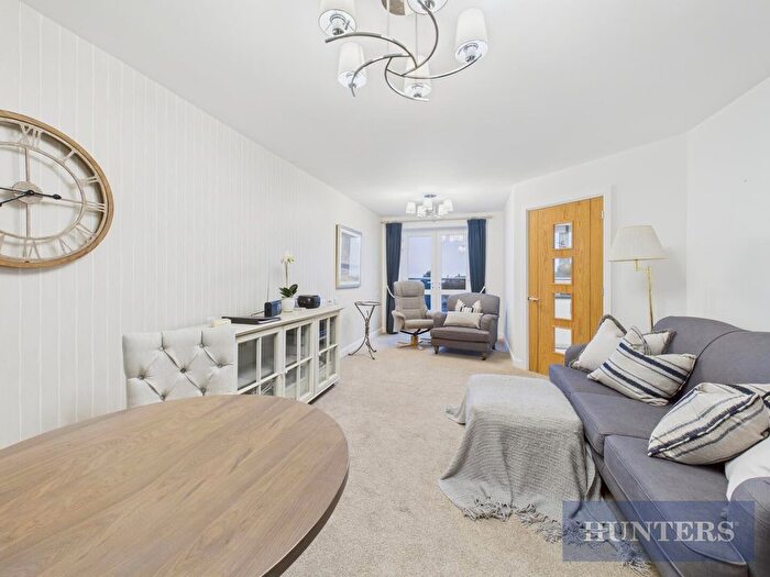 2 Bedroom Flat For Sale In Filey Road, Scarborough, YO11