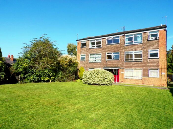 2 Bedroom Flat To Rent In St Patricks Close, Kings Heath, B14