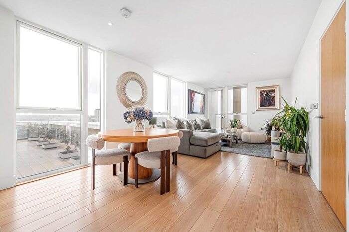 2 Bedroom Flat For Sale In Robsart Street, SW9