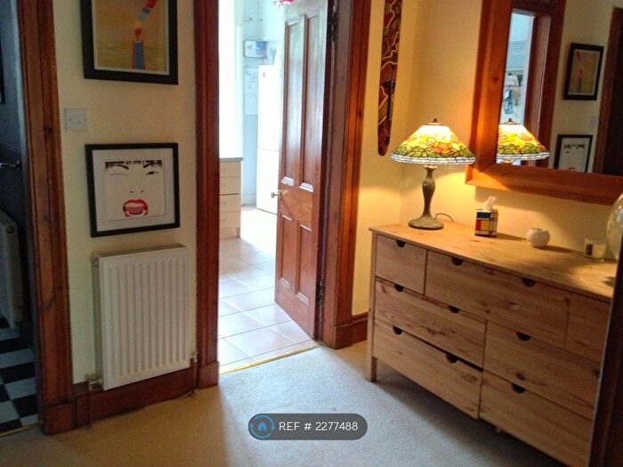 1 Bedroom Flat To Rent In Merrick Gardens, Glasgow, G51