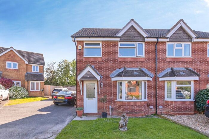 3 Bedroom Semi-Detached House For Sale In Monterey Drive, Havant, PO9
