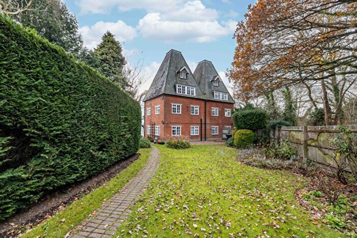 3 Bedroom Flat For Sale In Littlebourne Road, Canterbury, CT3