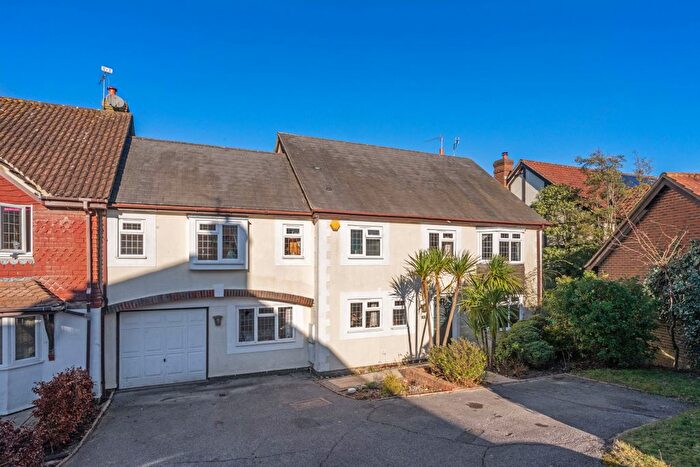 5 Bedroom Property For Sale In Harescroft, Tunbridge Wells, Kent, TN2