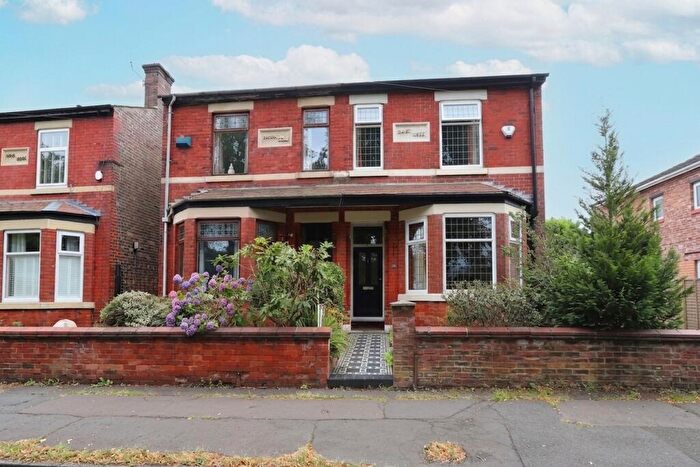 3 Bedroom Semi-Detached House For Sale In Egerton Road, Whitefield, M45