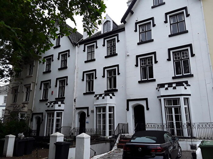 1 Bedroom Apartment To Rent In Bystock Terrace, Exeter, EX4