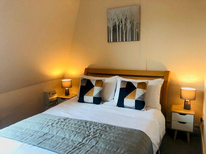 1 Bedroom Flat To Rent In Stoke Newington High Street, London, N16