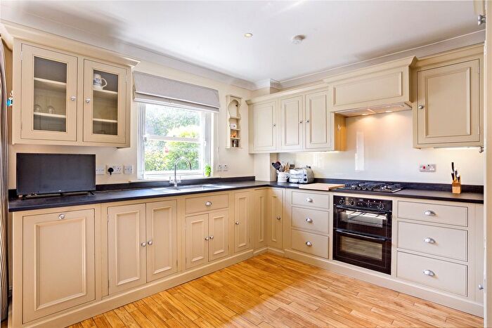 4 Bedroom Detached House To Rent In Wycombe Place, London, SW18