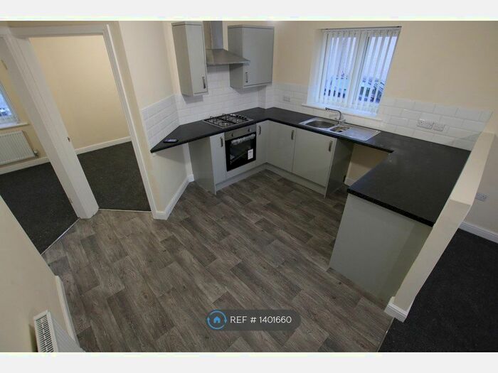 2 Bedroom Flat To Rent In Eagles View, Wrexham, LL13