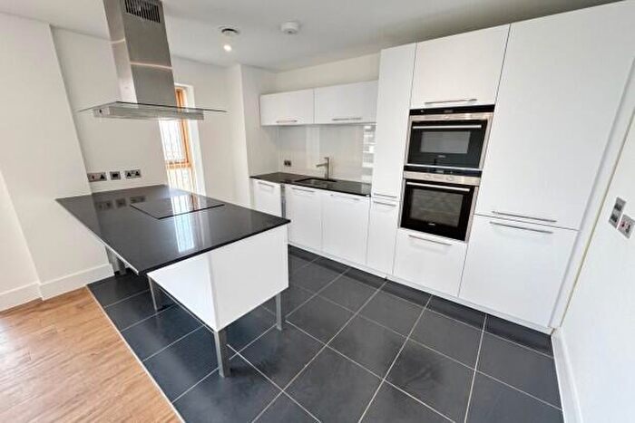 2 Bedroom Flat To Rent In Empire Way Cardiff, CF11