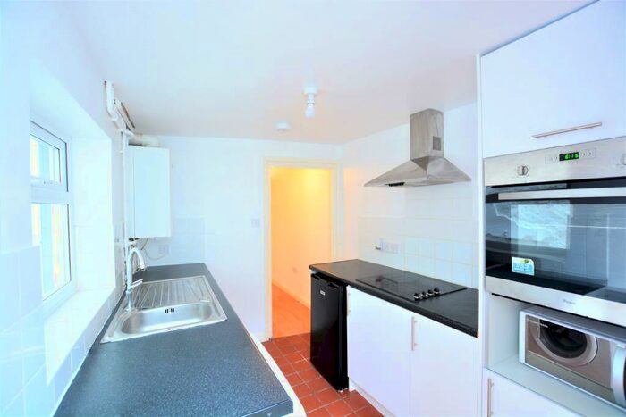 2 Bedroom Flat To Rent In Albion Street, City Centre, Brighton, BN2