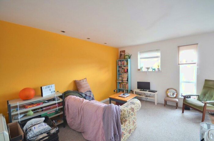 2 Bedroom Apartment To Rent In Stretford Road, Hulme, Manchester, M15