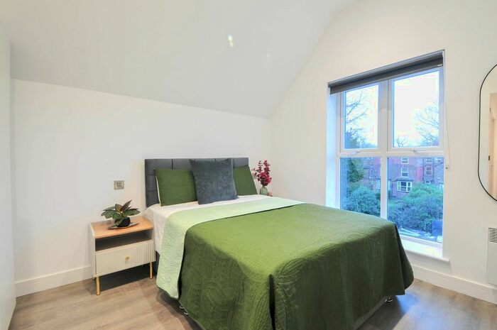 3 Bedroom Flat To Rent In Mitford Road, Manchester, M14