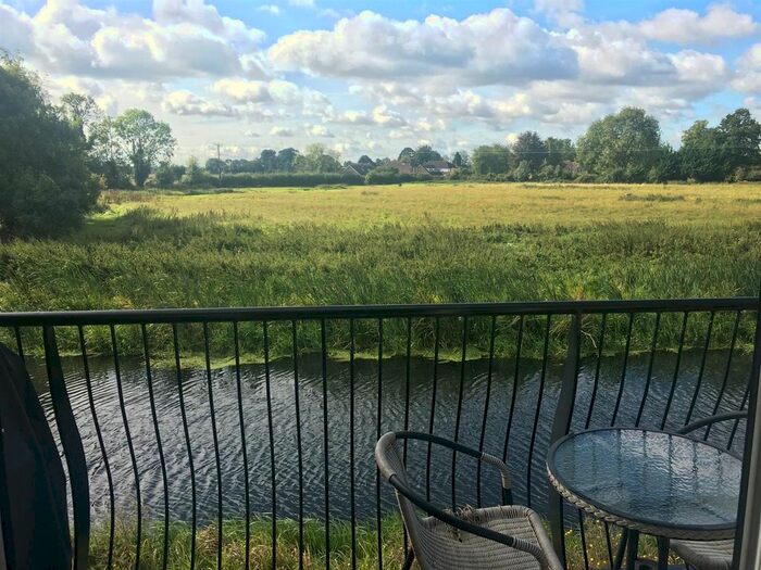 2 Bedroom Flat To Rent In Bridge Street, Deeping St. James, Peterborough, PE6