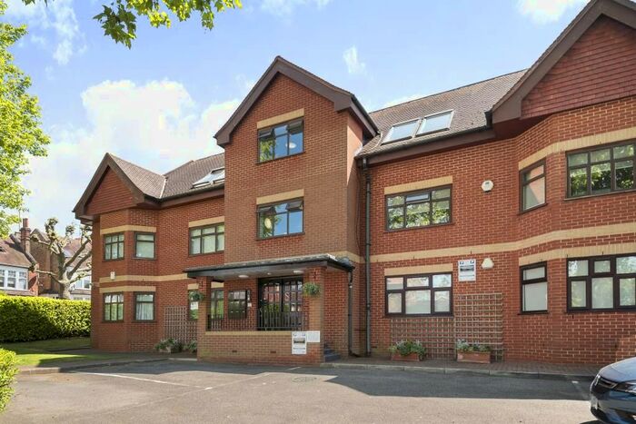 2 Bedroom Flat To Rent In Dollis Avenue, Finchley, N3