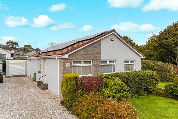 3 Bedroom Bungalow For Sale In Moray Court, Kirkcaldy, Fife, KY2
