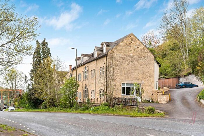 2 Bedroom Flat For Sale In Woodchester Garage, Bath Road, Woodchester, GL5