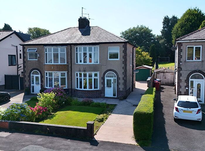 3 Bedroom Semi Detached House For Sale In Yew Tree Drive, Blackburn, BB2