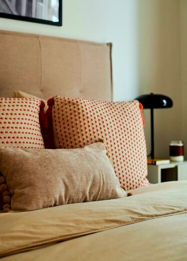 3 Bedroom Apartment To Rent In Aerial Square, London, NW9