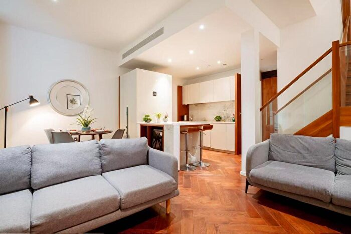 2 Bedroom Apartment To Rent In New Mill Road, London, SW11
