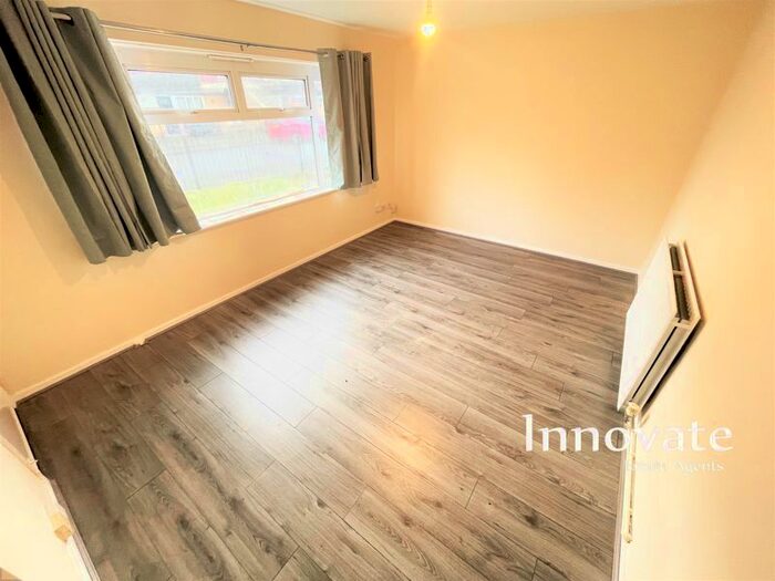 1 Bedroom Flat To Rent In Fisher Street, Great Bridge, Tipton, DY4