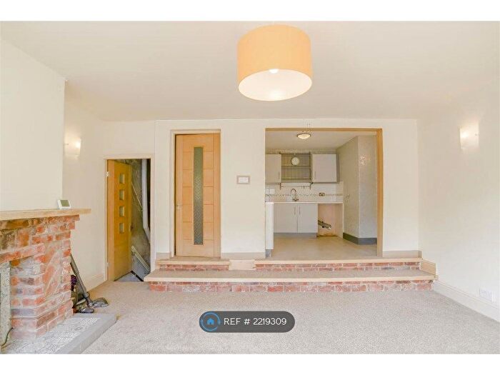 1 Bedroom Flat To Rent In Wellhouse Road, Barnoldswick, BB18