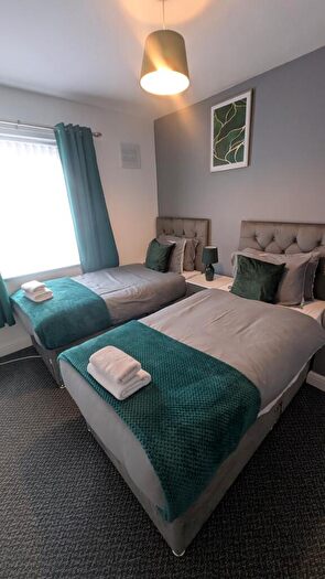 6 Bedroom House To Rent In Victoria Road, Cradley Heath, B64