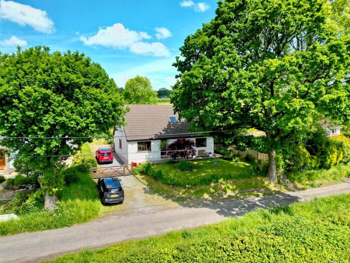 5 Bedroom Detached House For Sale In Pontyates, Llanelli, Carmarthenshire, SA15