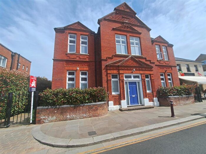 2 Bedroom Apartment To Rent In Guildford Street, Chertsey, KT16