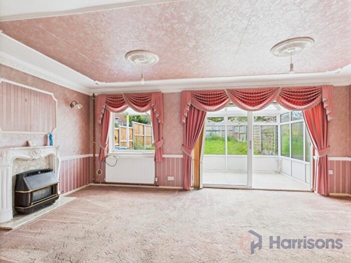 3 Bedroom Semi-Detached House For Sale In Wheatsheaf Close, Boughton-Under-Blean, Faversham, Kent, ME13