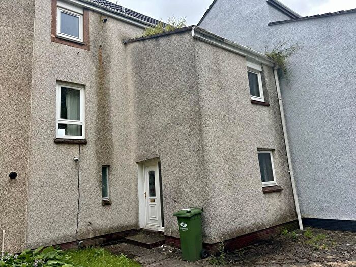 4 Bedroom Town House For Sale In Johnshaven, Erskine, Renfrewshire, PA8