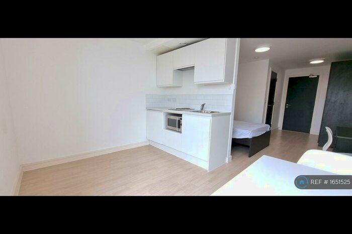 Studio To Rent In Parliament Place, Liverpool, L8