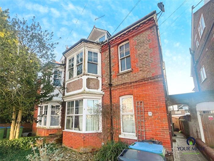 2 Bedroom Flat To Rent In Richmond Avenue, Bognor Regis, West Sussex, PO21