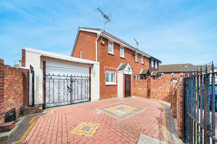 2 Bedroom Semi Detached House To Rent In Satis Avenue, Sittingbourne, ME10