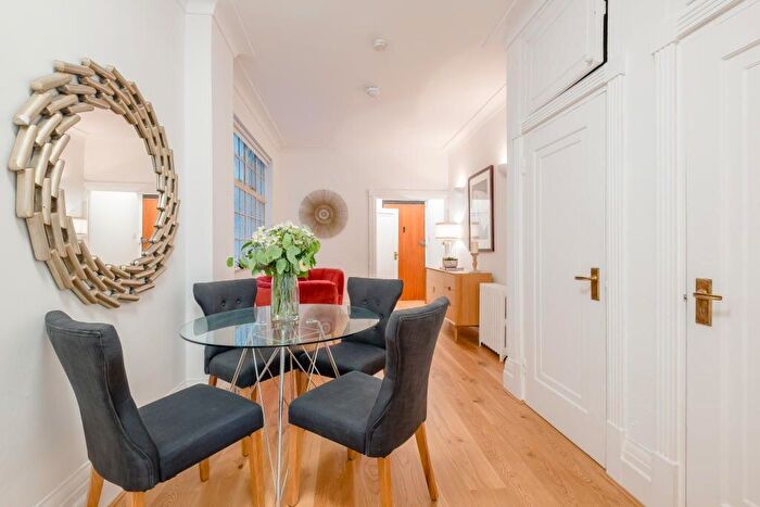 2 Bedroom Apartment To Rent In Park Road, St Johns Wood, NW8