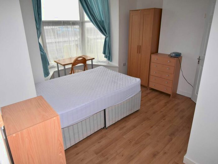 8 Bedroom Property To Rent In Oystermouth Road, City Centre, Swansea, SA1