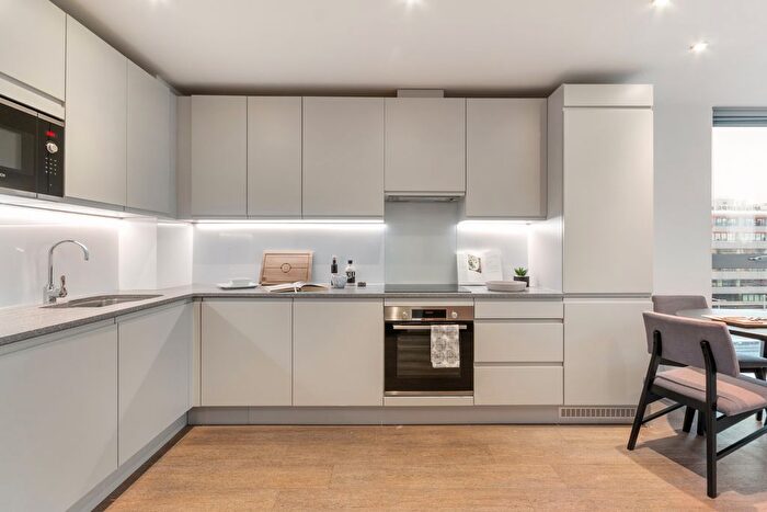 1 Bedroom Flat To Rent In Thames Quarter, Napier Road, Reading, RG1