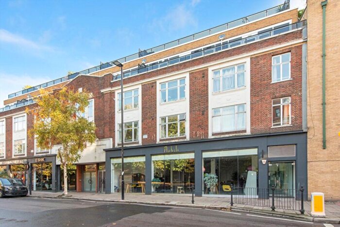1 Bedroom Flat To Rent In Goswell Road, Clerkenwell, EC1V
