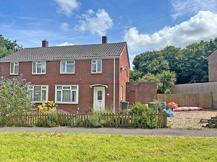 3 Bedroom Semi-Detached House To Rent In Joslin Road, Honiton, EX14