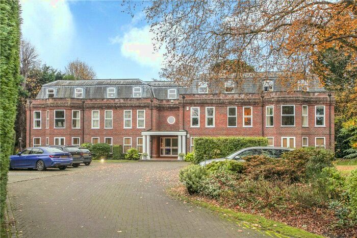 4 Bedroom Flat To Rent In Burfield Road, Old Windsor, Berkshire, SL4